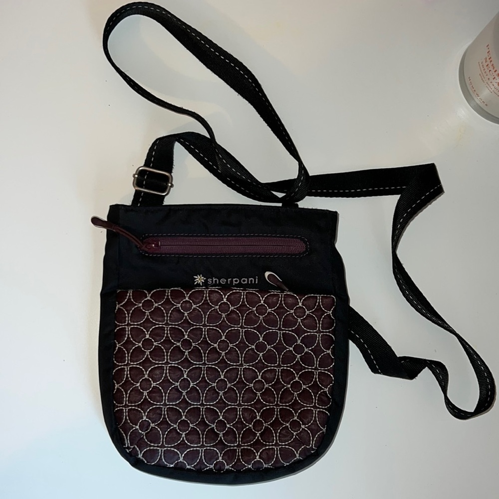 Sherpani Crossbody Bag